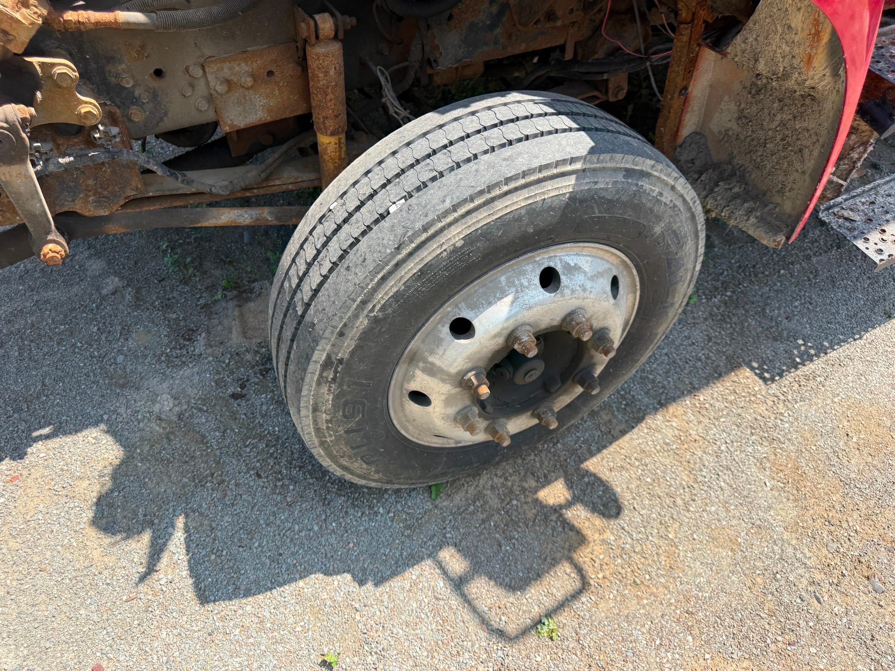 2004 Ford F650