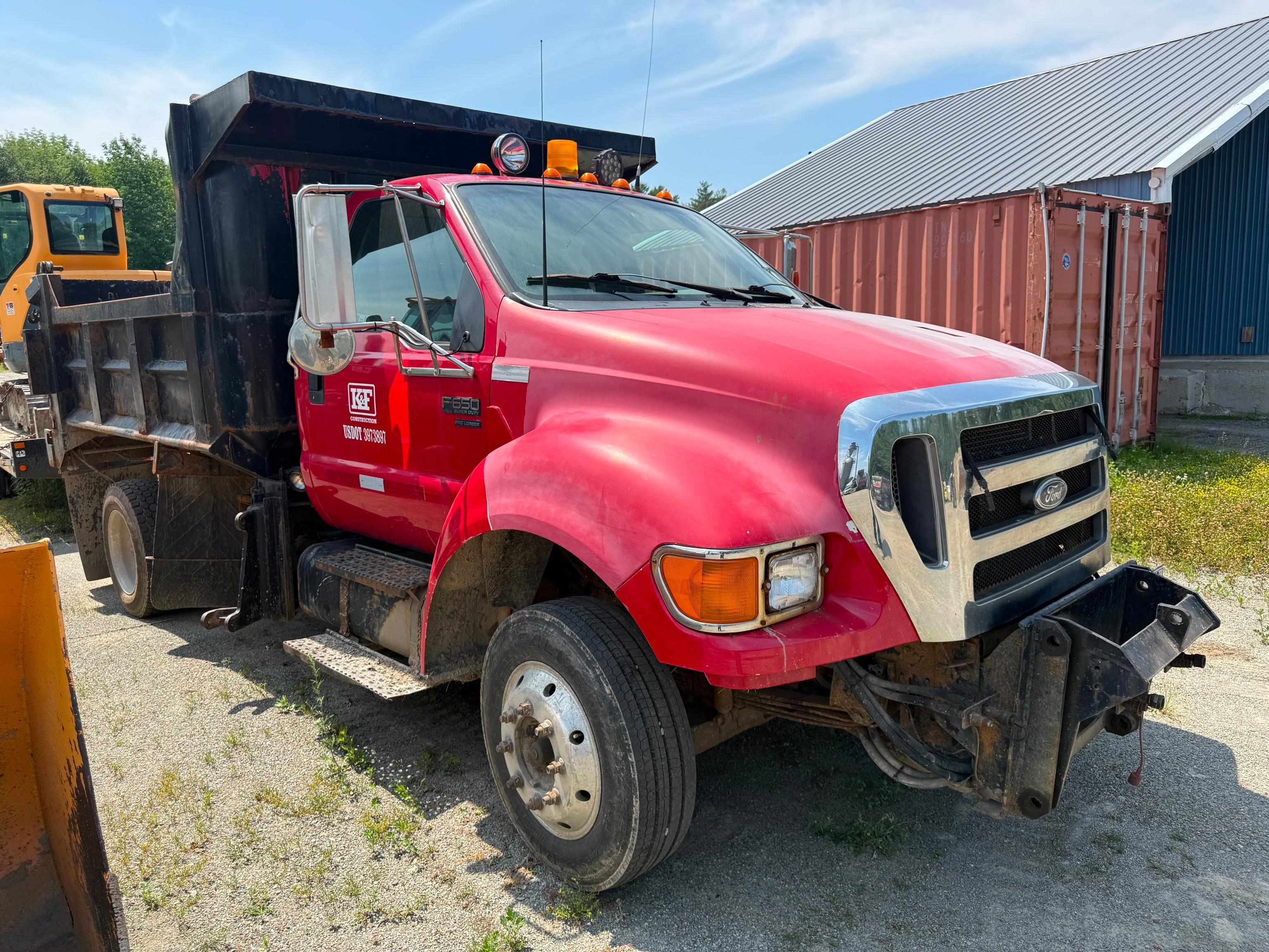 2004 Ford F650