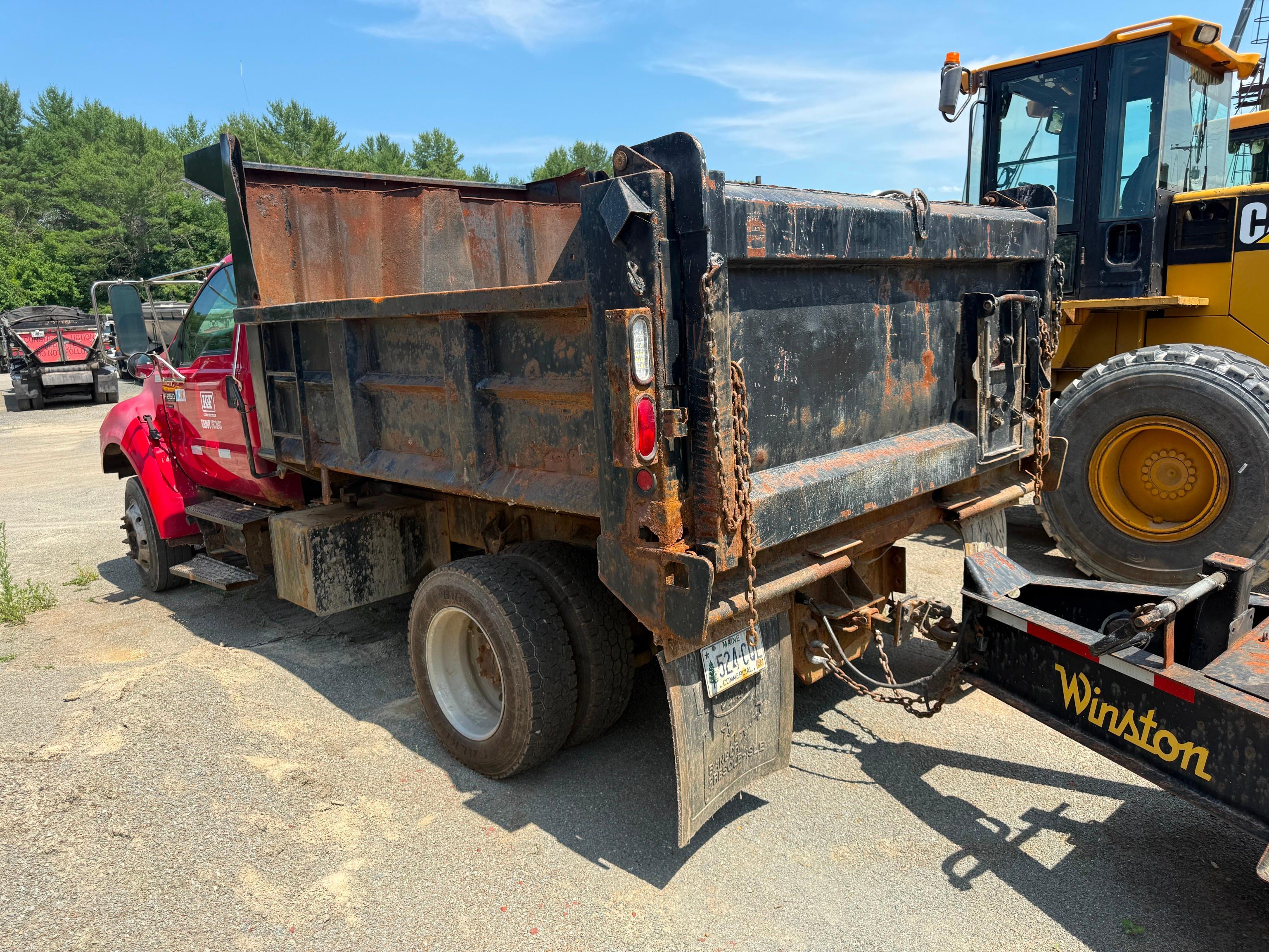 2004 Ford F650