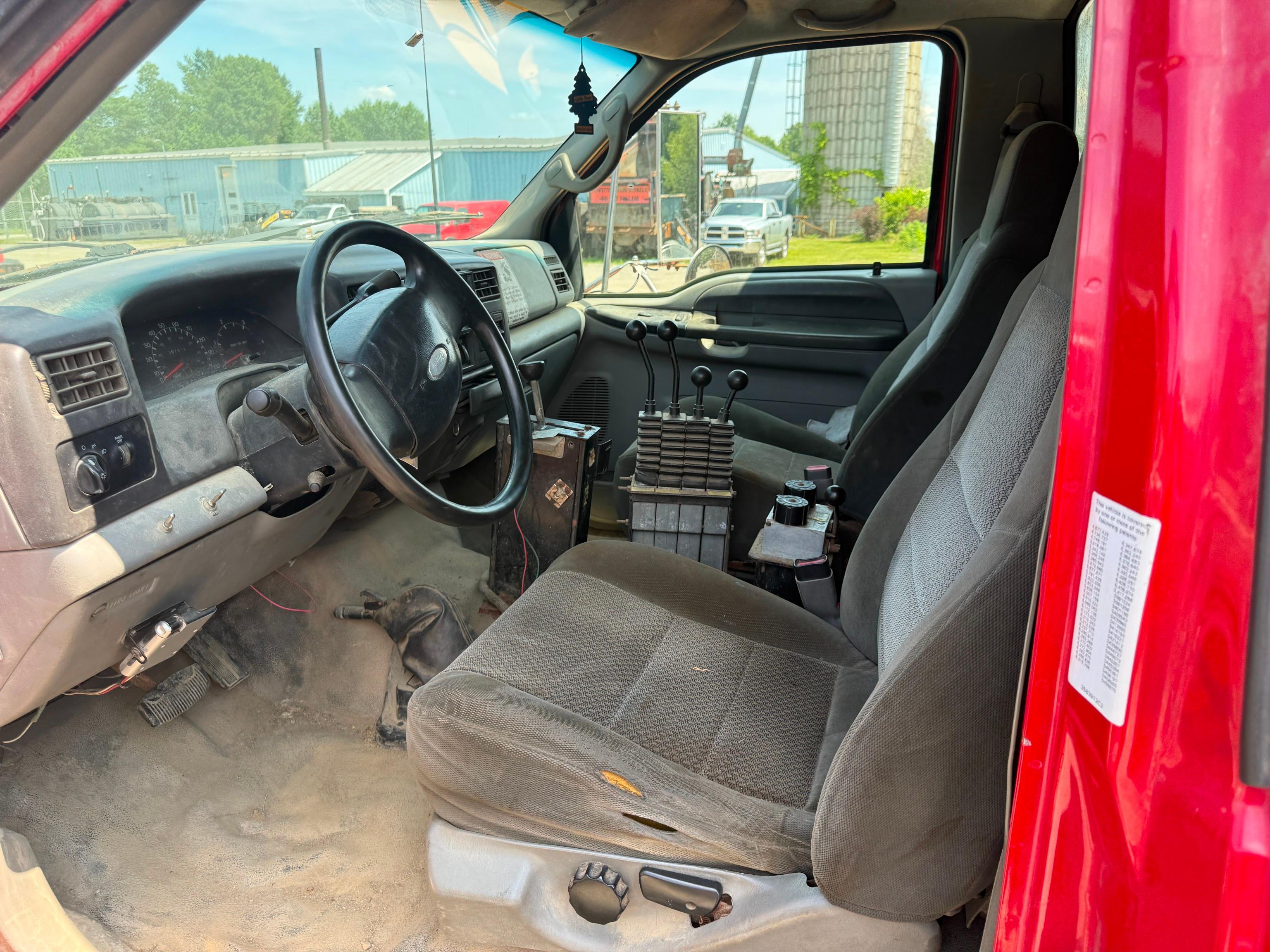 2004 Ford F650