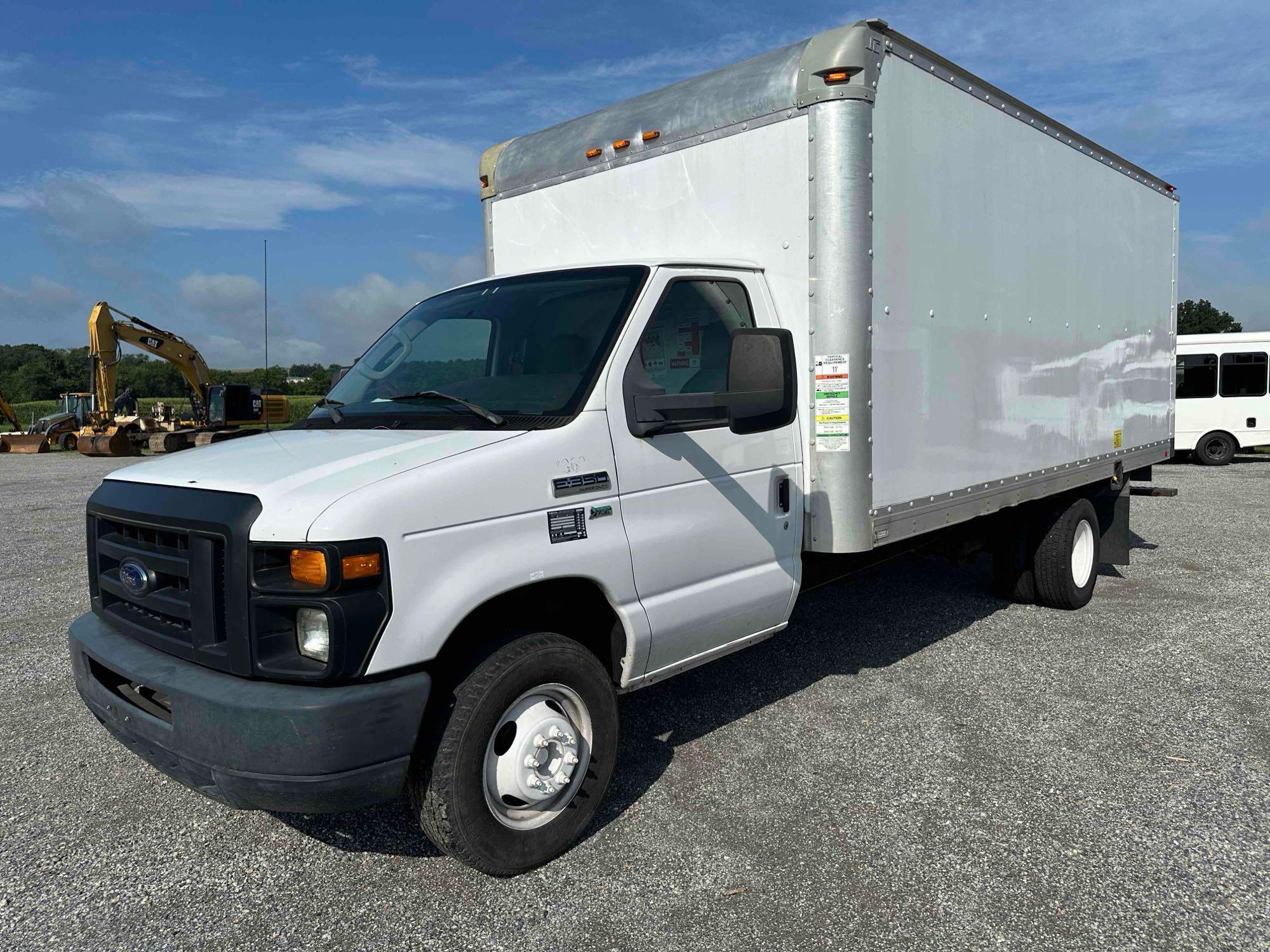 Photo of a 2013 Ford E350