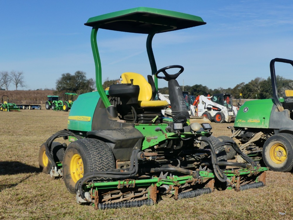 Photo of a 2020 John Deere 8700