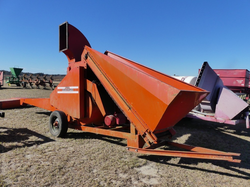 Photo of a 1982 John Deere 175