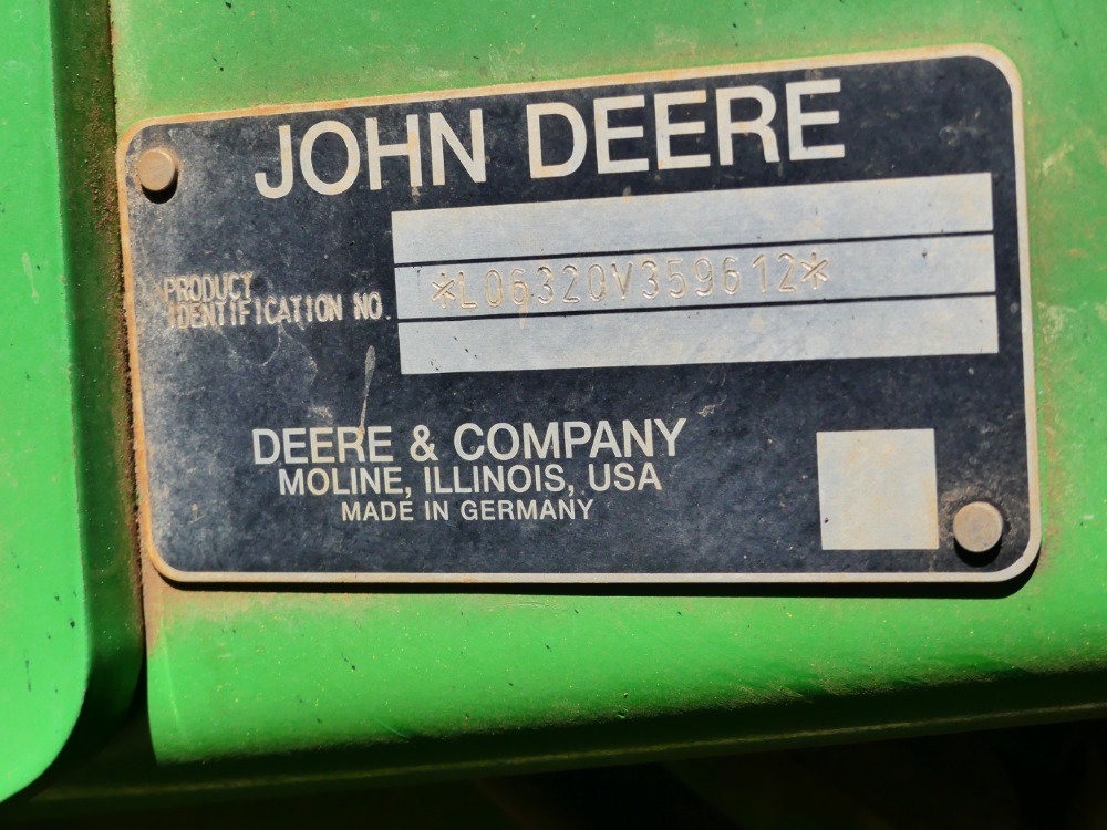  John Deere 6320