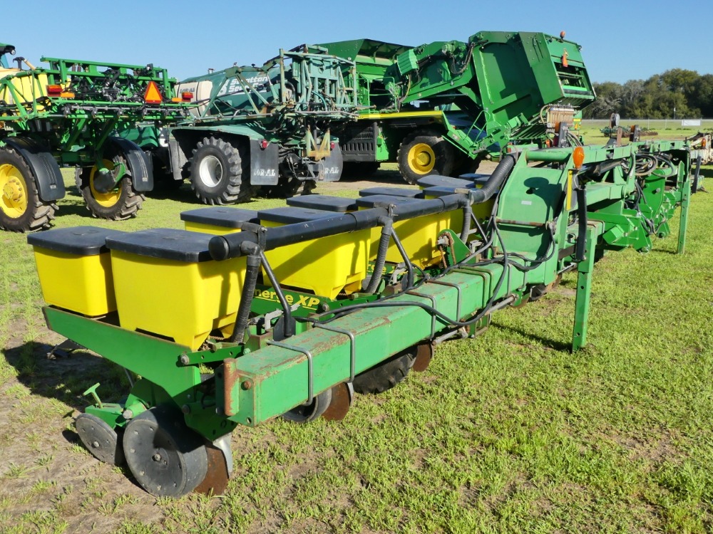 2010 John Deere 1720