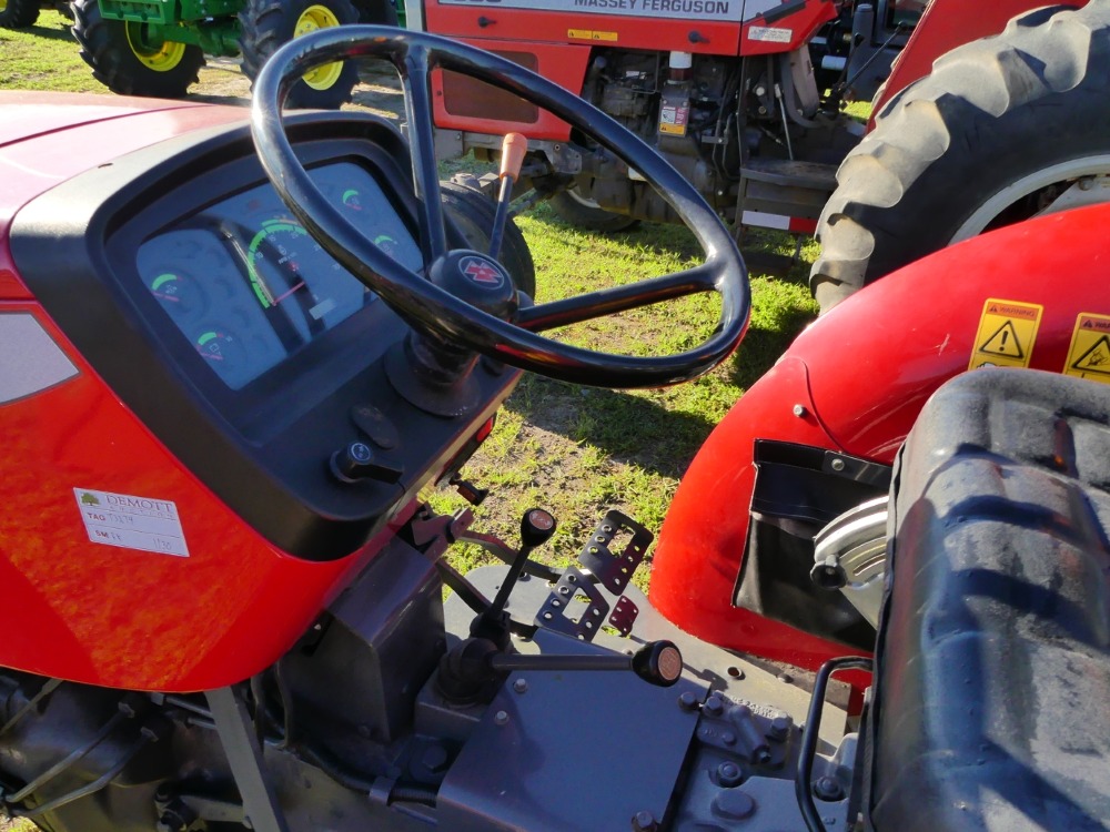  Massey Ferguson 2605