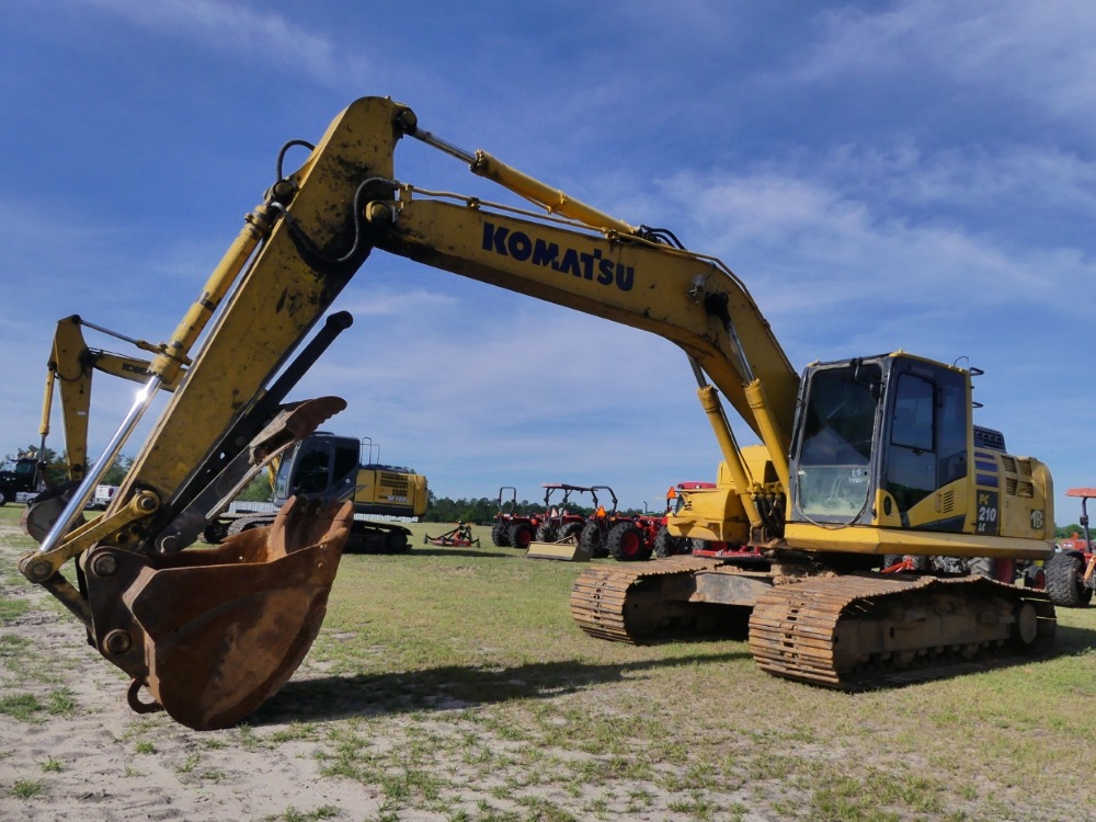 Photo of a 2019 Komatsu PC210LC