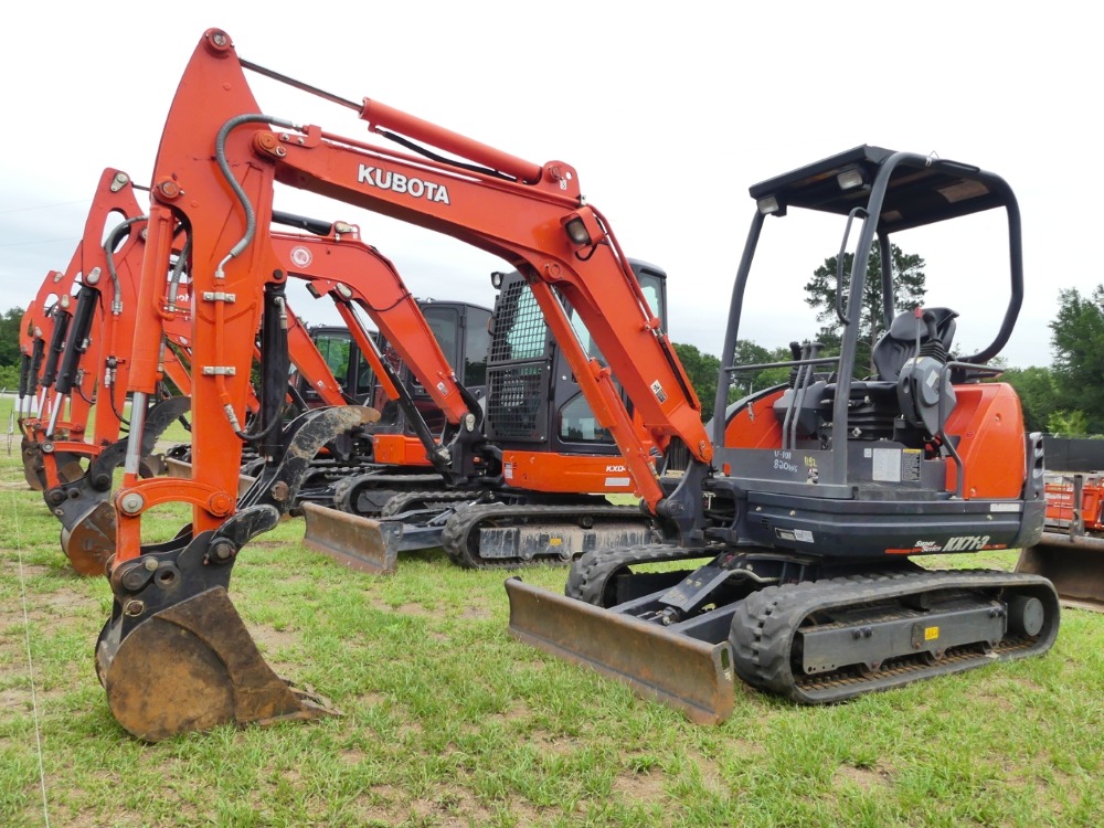 Photo of a  Kubota KX71-3